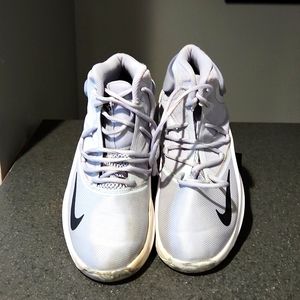 Nike Air Versitile IV